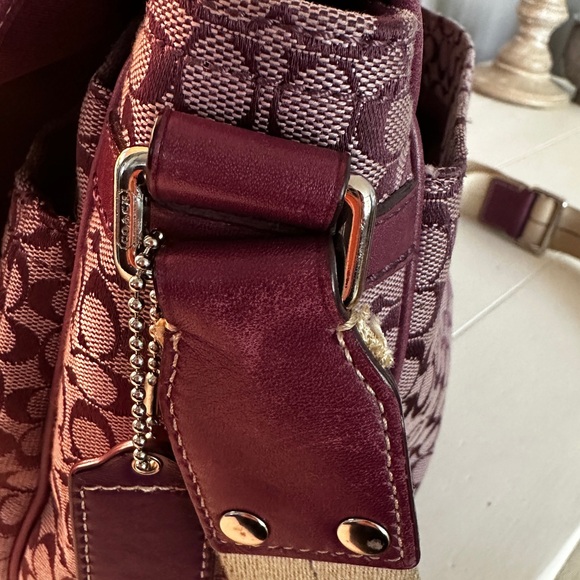 Coach Signature Messenger Bag Purple Crossbody - Picture 7 of 16